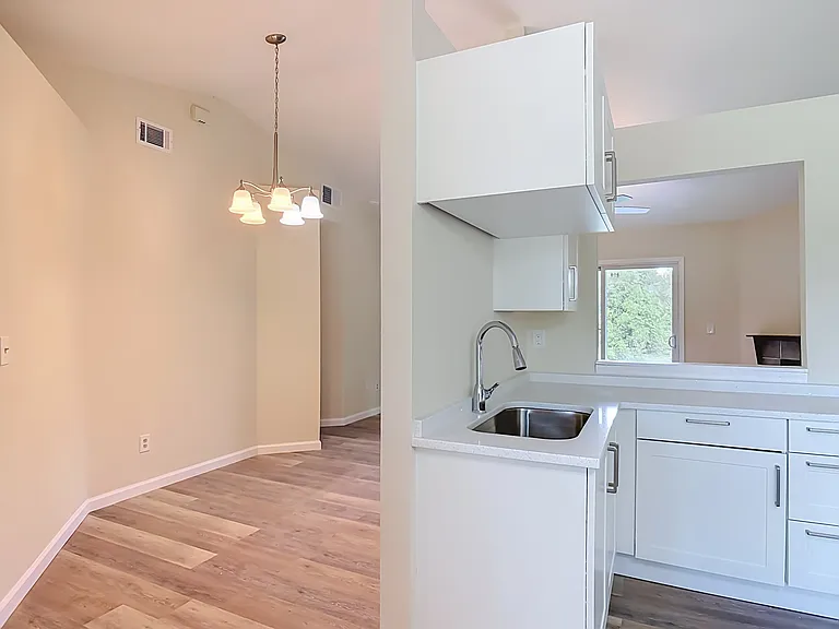 3400 Eric Ter — Photo 6