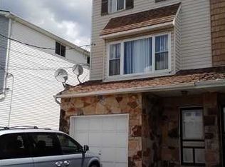 581 Stewart Ave, Staten Island, NY 10314