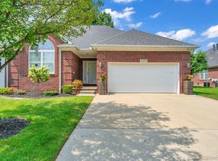 44190 Orion Dr, Sterling Heights, MI