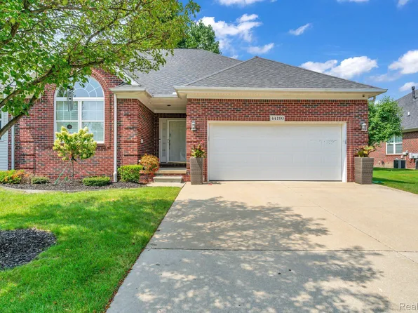 44190 Orion Dr, Sterling Heights, MI 48314