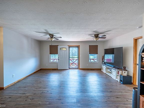 4th image of 3097 Carpenter Run Rd