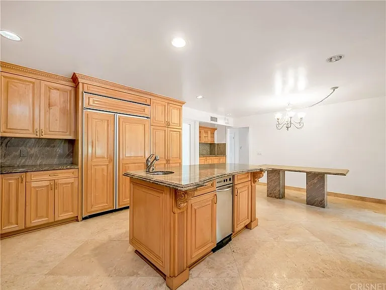 16545 Park Lane Cir — Photo 20