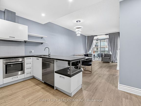 5th image of 88 Park Lawn Rd #509