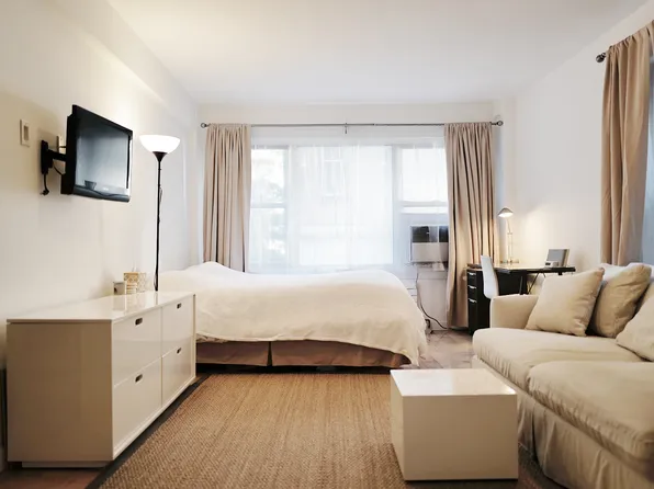 288 Lexington Avenue image 1 of 11