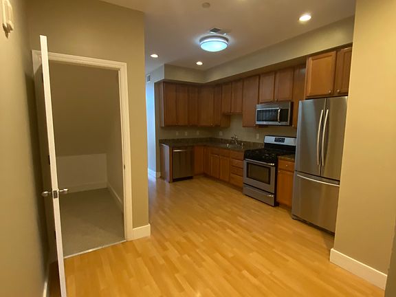 5th image of 741 Ellis St APT 8