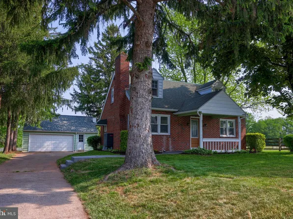 1606 N Reading Rd, Stevens, PA 17578