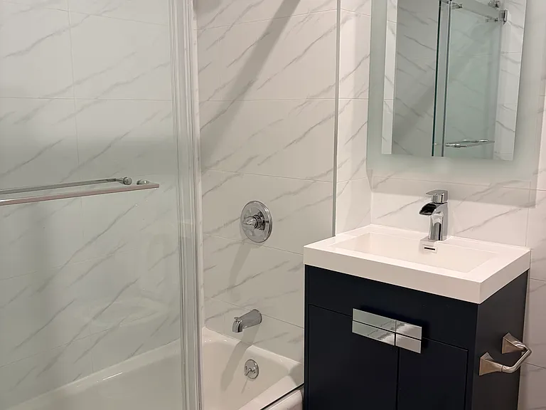 154 Bay 29th St #3 — Photo 6