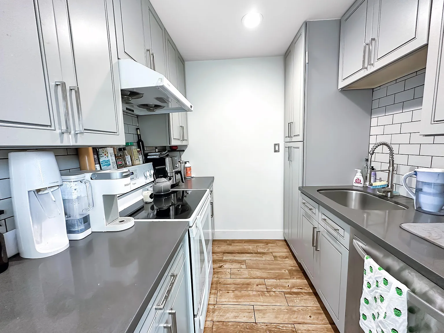 2 bed, 758 sqft, $2,895 — Photo 1