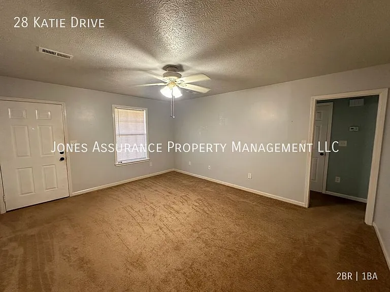 28 Katie Dr — Photo 2