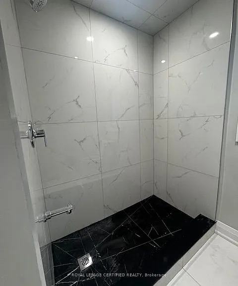 16 Almond Ave — Photo 10