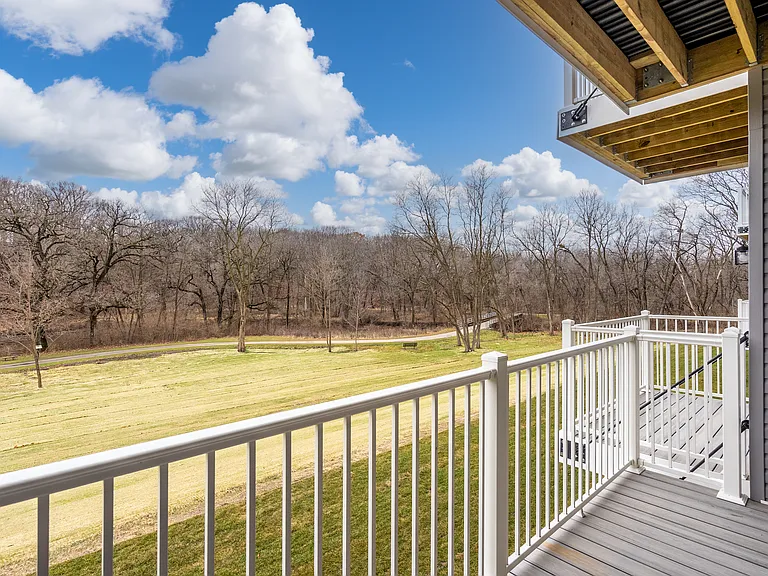 Creekview — Photo 25