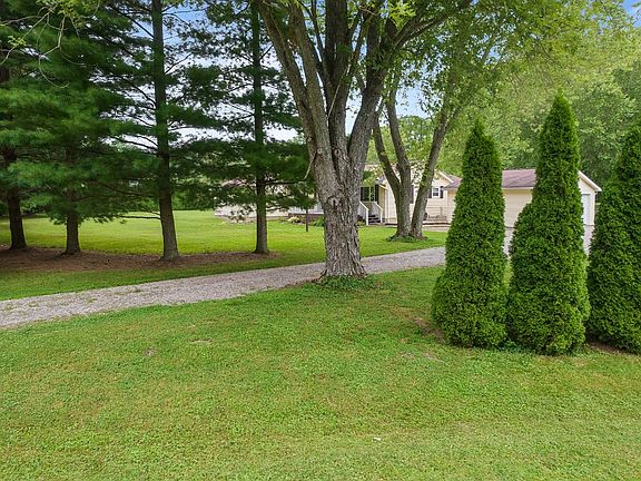 4th image of 18960 River Reach Dr
