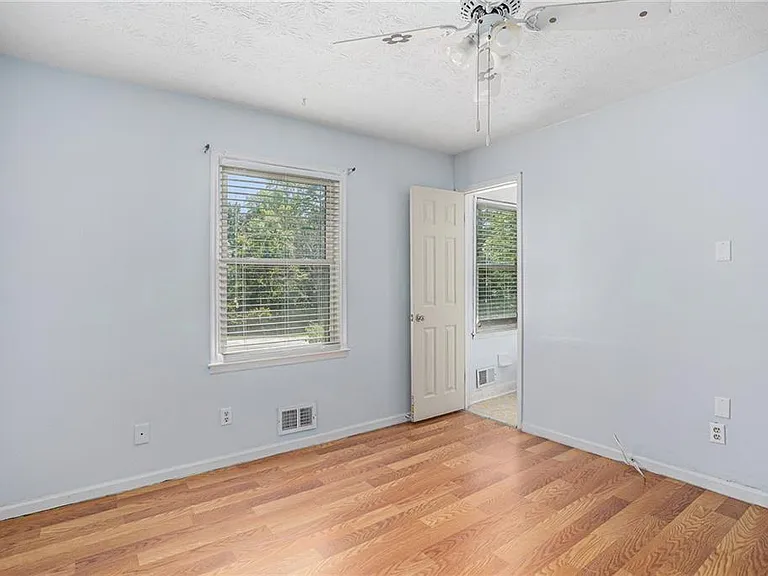 3660 Eagle Woods Cir — Photo 11