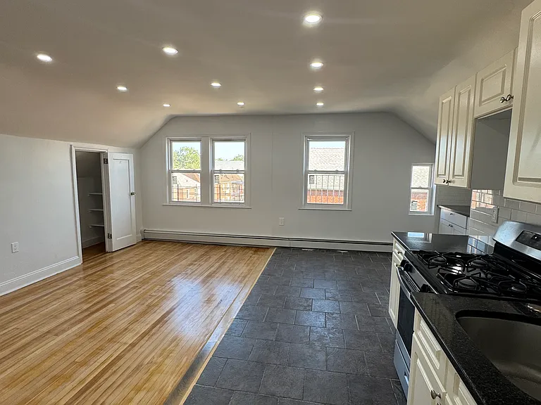 1054 Lydig Ave #3 — Photo 6