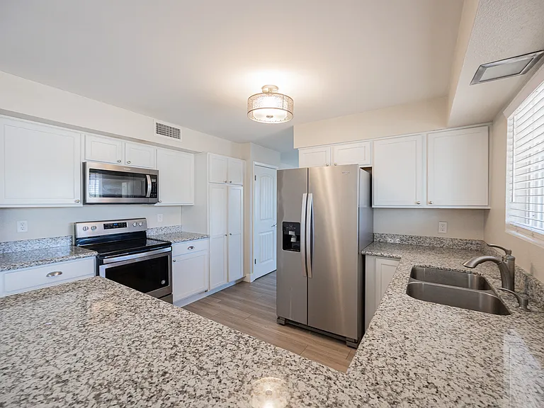 5849 S College Ave — Photo 12