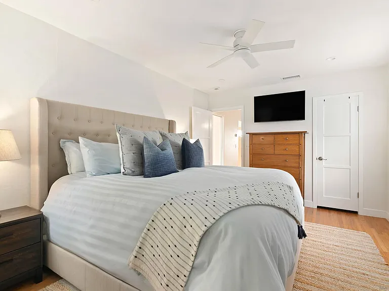 5673 La Jolla Hermosa Ave — Photo 13