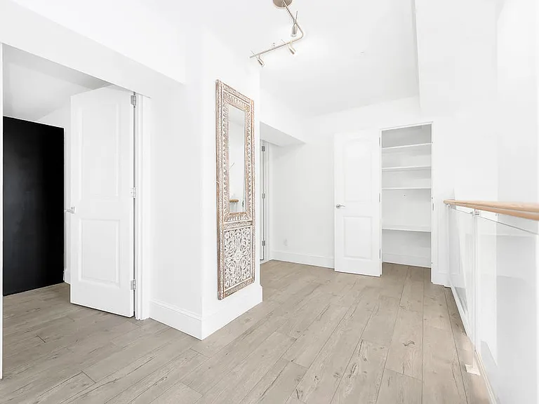 20 West St #18B — Photo 21
