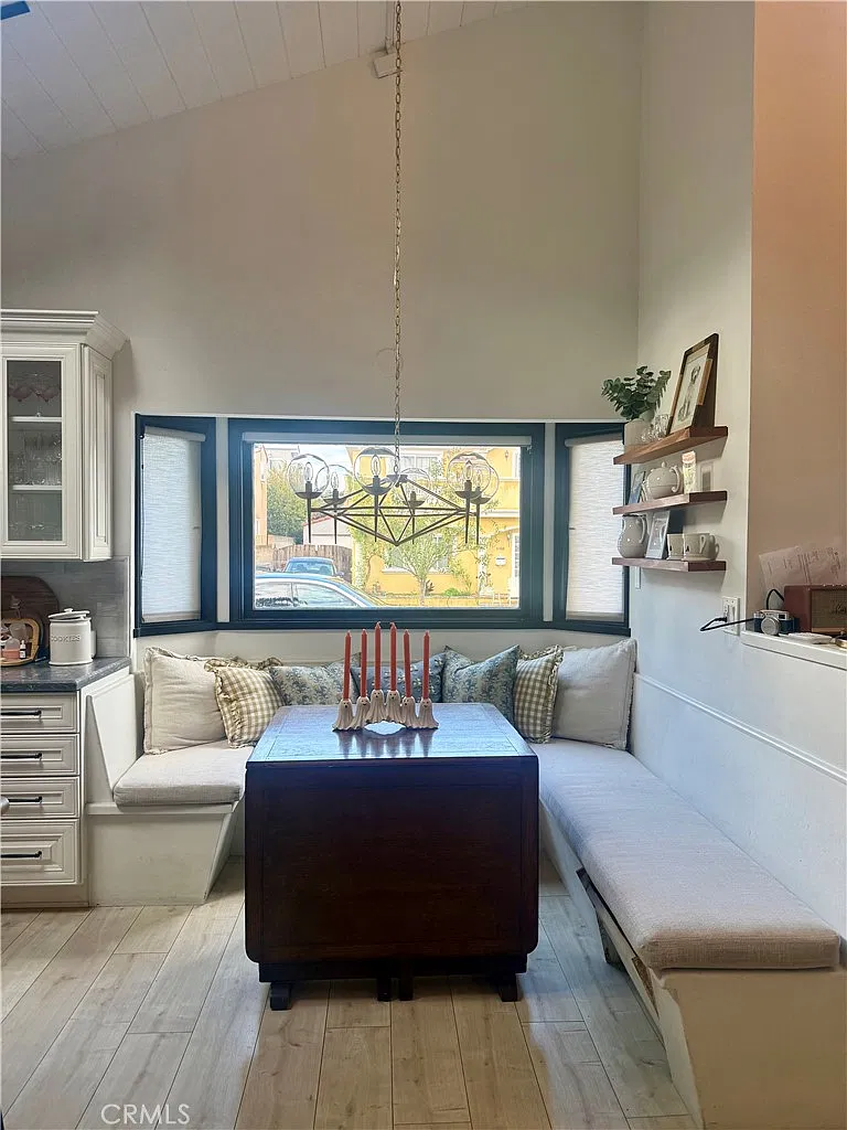 3 bed, 2119 sqft, $7,500 — Photo 4