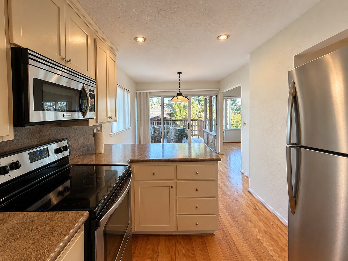 Charming 8-Unit Property in Serene Los Gatos Setting — Photo 4