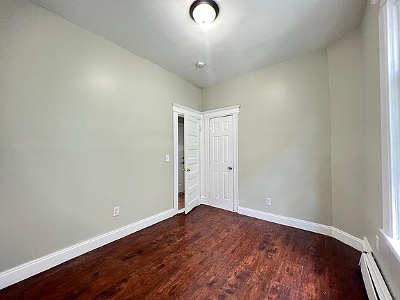 4th image of 189 Isabella Ave APT 1