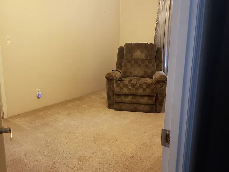 2445 W Zepher Ave — Photo 2