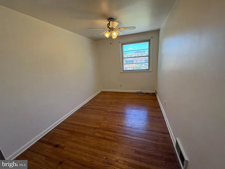 1053 Taylor Dr — Photo 13
