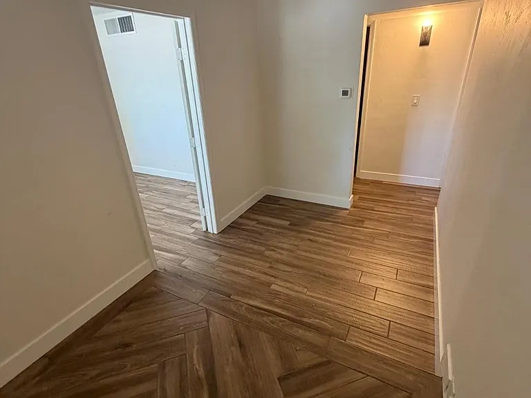 1418 E Williams St — Photo 5