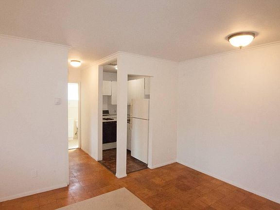 Dining area, kitchen