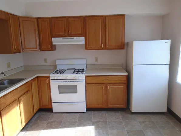 340 Cathedral Ct, Canal Fulton, OH 44614