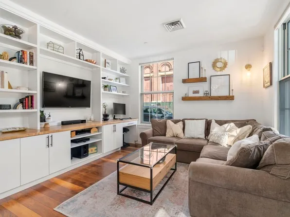45 1st Ave APT 107, Charlestown, MA 02129