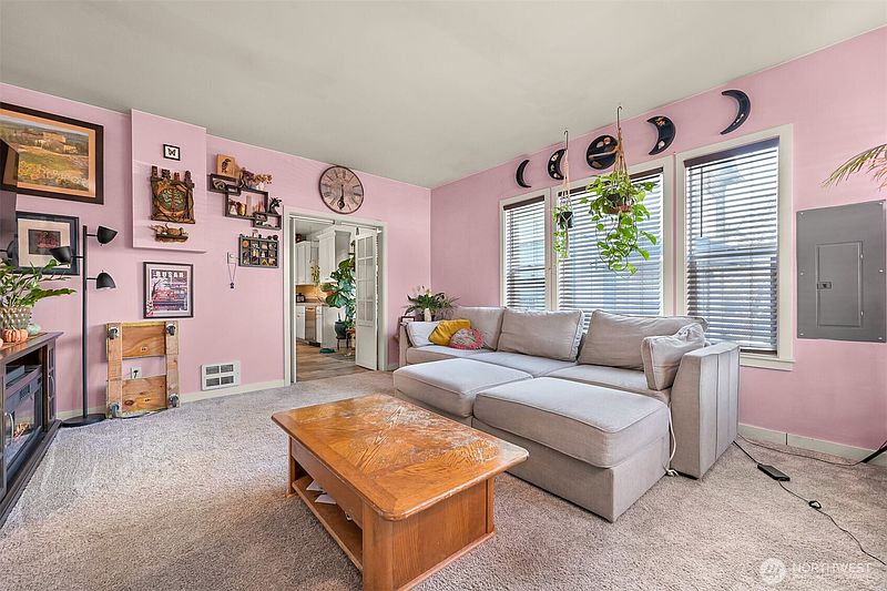 4th image of 2138 Woburn Street