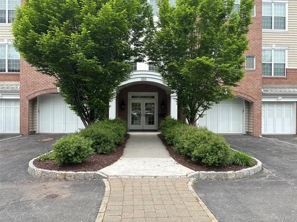246 Regency Drive, Fishkill, NY 12524