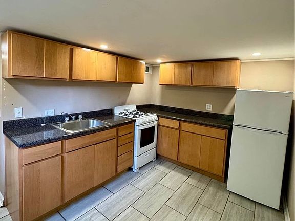 3rd image of 3135-45 N Tripp Ave