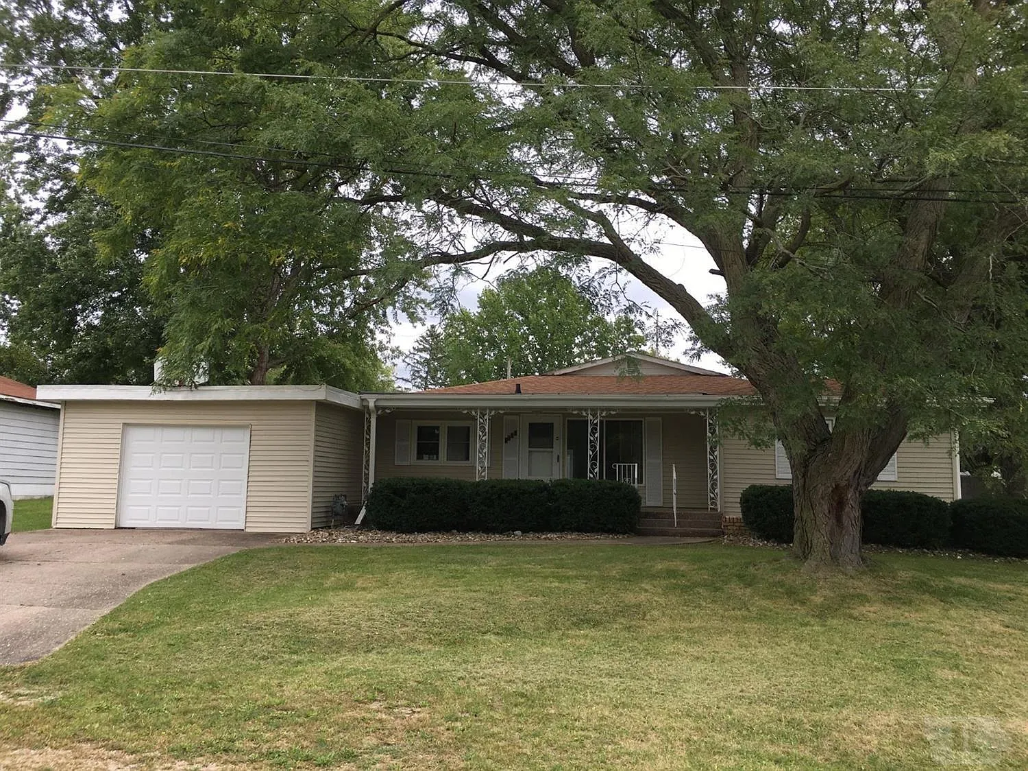 2304 Cherry St photo 1
