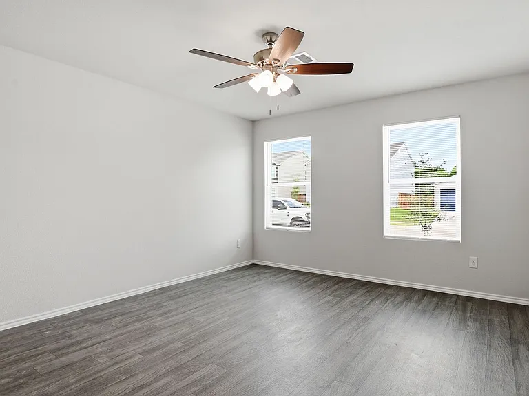 853 Eagles Nest Dr — Photo 5