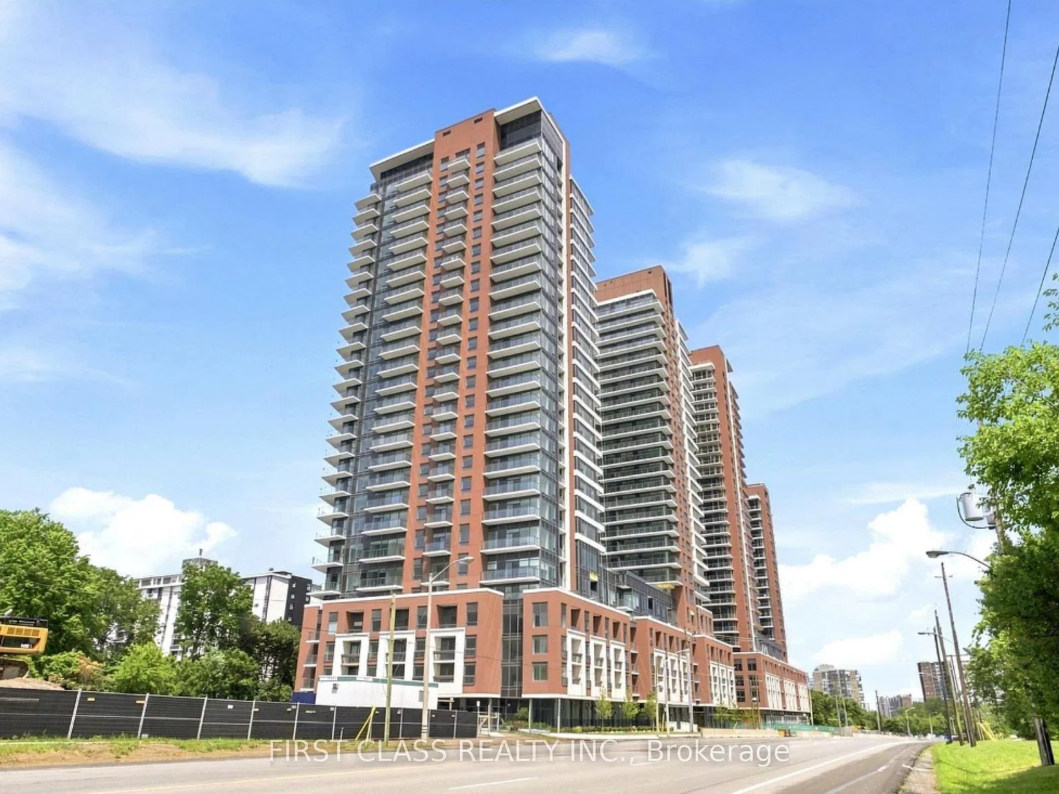 4 bed, $2,999 — Photo 1
