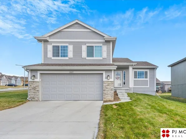 8025 N 85th St, Omaha, NE 68122