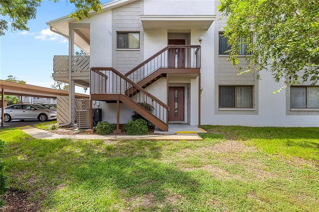 2 bed, 2.0 bath, 1144 sqft, $1,700 — Photo 2