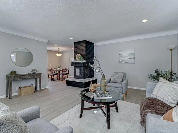 2758 Vincent Ave N, Minneapolis, MN 55411