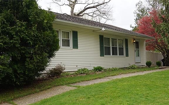4th image of 14 Windwood Dr