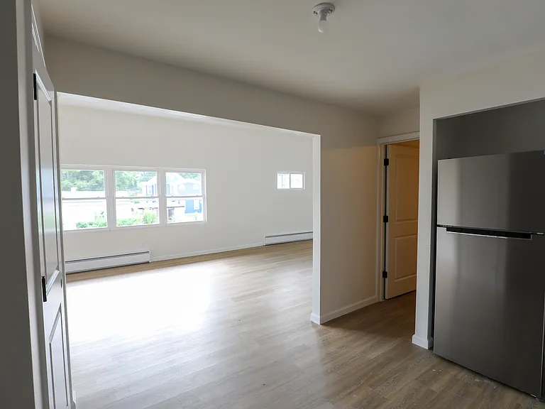 190 Broadway #2B — Photo 9