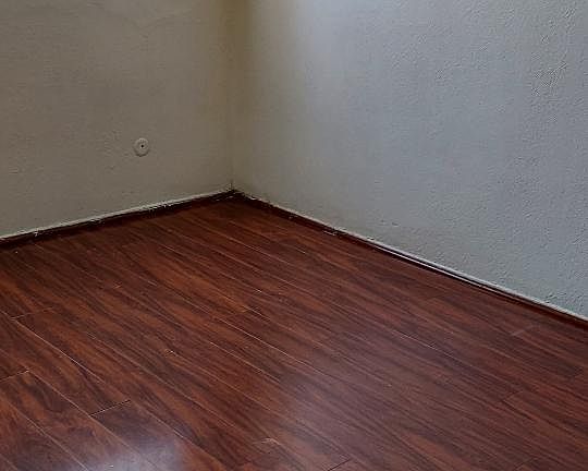 5th image of 10954 Emery St APT 2