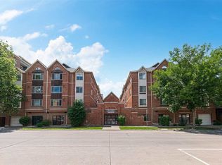 307/321 S Linn St UNIT 60, Iowa City, IA 52240