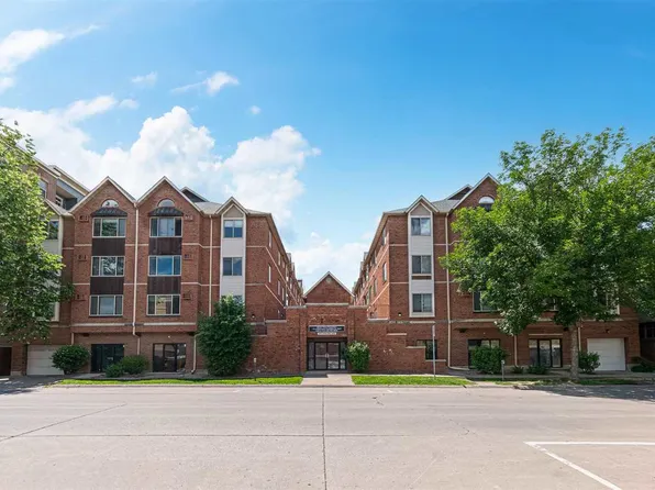 307/321 S Linn St Unit 60, Iowa City, IA 52240