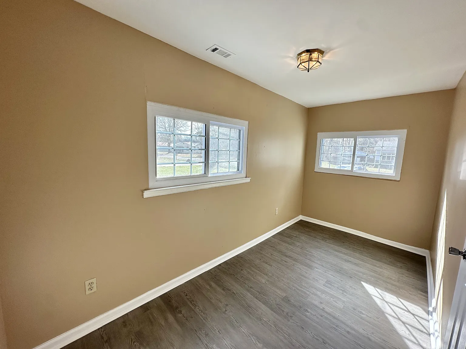 5624 Cairo Avenue - 1 — Photo 4