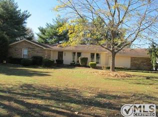 5033 Twin Lakes Dr, Old Hickory, TN 37138