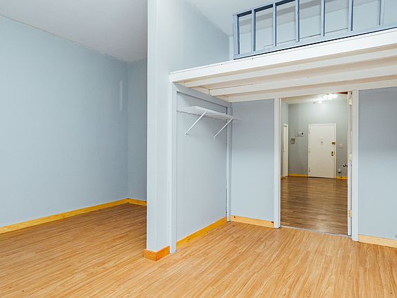 5th image of 307 Scholes St #111