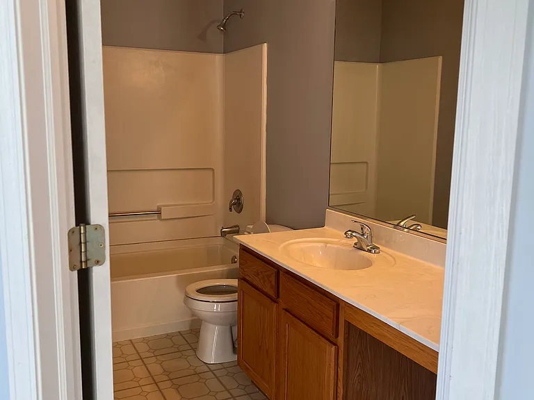 16630 W Natoma Dr — Photo 3