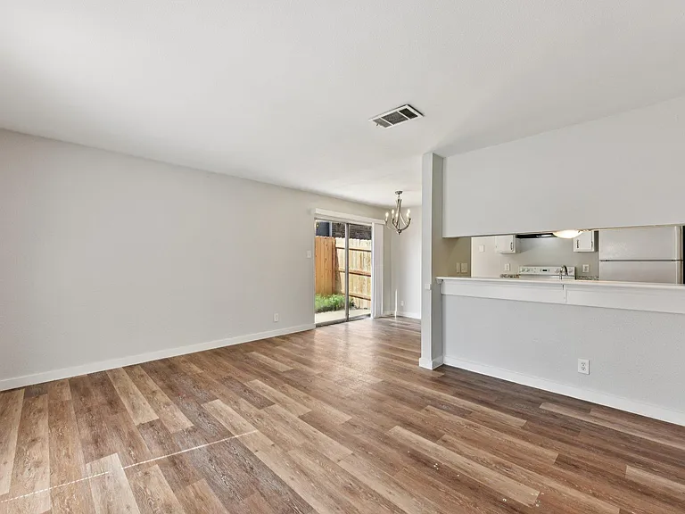 1210 Southport Dr #A — Photo 12