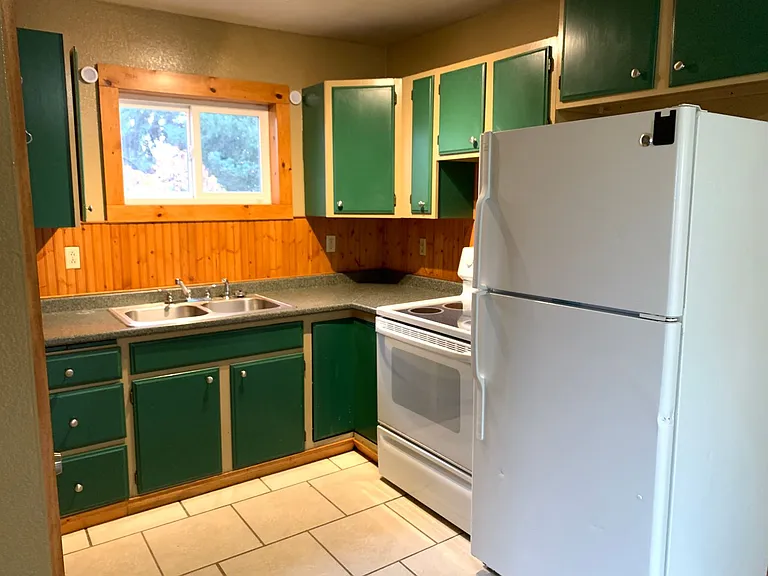 407 W Groschell St — Photo 2